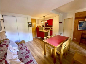 Appartement cosy 43m² avec balcon sud, parking couvert, proche commerces, animaux acceptés. - FR-1-351-51